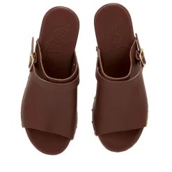 Classic clog chestnut