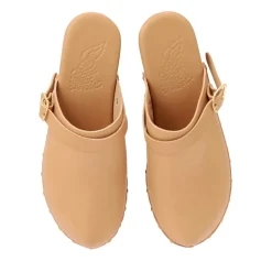 Classic closed clog natural