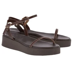 Irida stitch brown off white