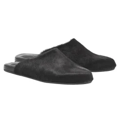 The slipper black